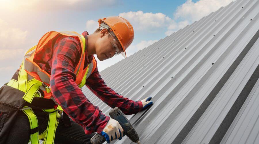 Professional gutter cleaning in Overton, NV